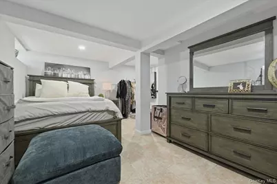 672 Anderson Avenue, Franklin Square, NY 11010 - Photo 22