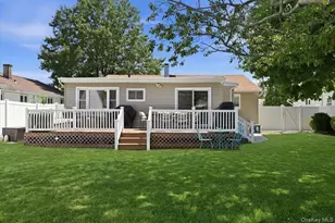 672 Anderson Ave, Franklin Square, NY 11010 - Photo 32