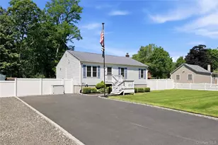 202 Whittier Dr, Mastic Beach, NY 11951 - Photo 28