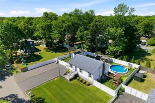 202 Whittier Dr, Mastic Beach, NY 11951 - Photo 30