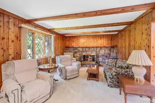 220 Terry Blvd, Holbrook, NY 11741 - Photo 12