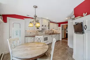 220 Terry Blvd, Holbrook, NY 11741 - Photo 6