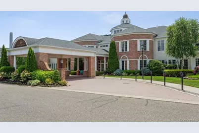 1105 Roosevelt Way, Westbury, NY 11590 - Photo 20