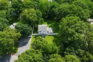 177 Magnolia Dr, Selden, NY 11784 - Photo 18