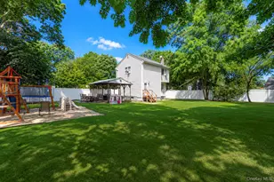 177 Magnolia Dr, Selden, NY 11784 - Photo 22