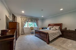 8 Woodvale Dr, Syosset, NY 11791 - Photo 10