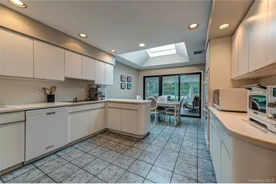 8 Woodvale Drive, Syosset, NY 11791 - Photo 2
