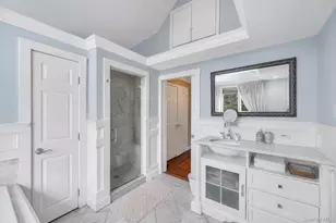 19 Joan Rd, Bay Shore, NY 11706 - Photo 28