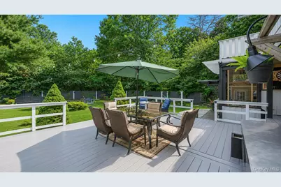 19 Joan Road, Bay Shore, NY 11706 - Photo 48