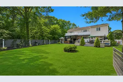 19 Joan Road, Bay Shore, NY 11706 - Photo 44