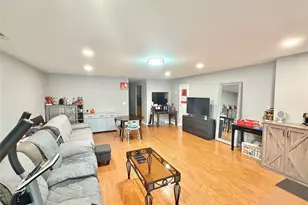 3-31 Endeavor Pl, College Point, NY 11356 - Photo 2