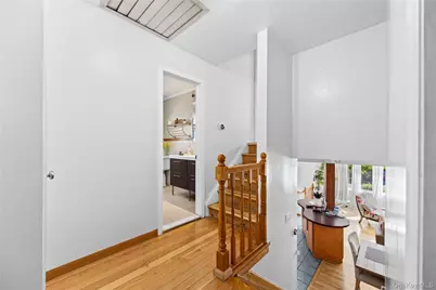 69-07 Little Neck Parkway, Little Neck, NY 11363 - Photo 12