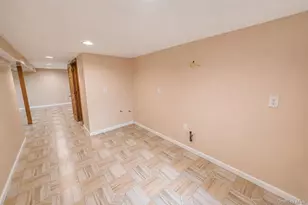 937 N 7th St, New Hyde Park, NY 11040 - Photo 20