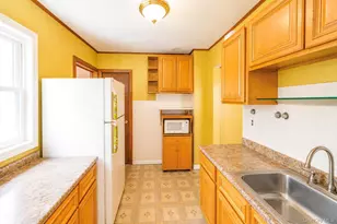 937 N 7th St, New Hyde Park, NY 11040 - Photo 8