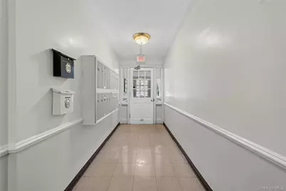 793 Palmer Road #2F, Bronxville, NY 10708 - Photo 2