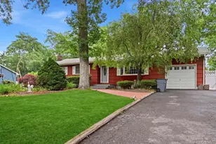 23 Flicker Dr, Middle Island, NY 11953 - Photo 2