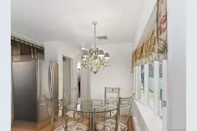 100 Bayberry Avenue, Garden City, NY 11530 - Photo 16
