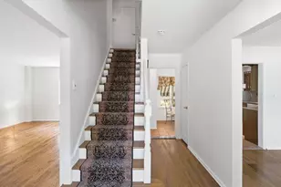 100 Bayberry Ave, Garden City, NY 11530 - Photo 4