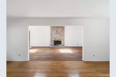 100 Bayberry Avenue, Garden City, NY 11530 - Photo 8