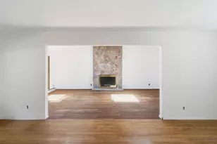 100 Bayberry Ave, Garden City, NY 11530 - Photo 8