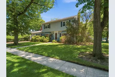 100 Bayberry Avenue, Garden City, NY 11530 - Photo 2