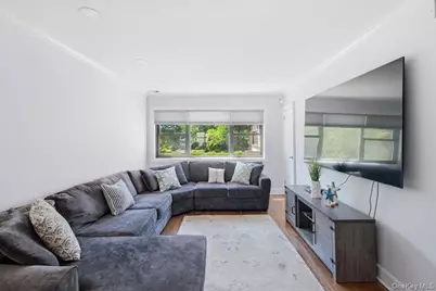 107 15th Street #E2, Garden City, NY 11530 - Photo 4