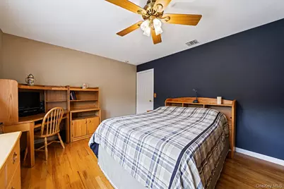 10 Park View Lane, Lake Grove, NY 11755 - Photo 30
