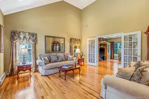 10 Park View Ln, Lake Grove, NY 11755 - Photo 10