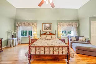 10 Park View Ln, Lake Grove, NY 11755 - Photo 36