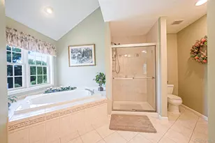10 Park View Ln, Lake Grove, NY 11755 - Photo 38