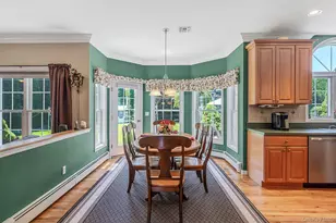 10 Park View Ln, Lake Grove, NY 11755 - Photo 18