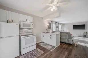 6 Atlantic St, Holtsville, NY 11742 - Photo 22