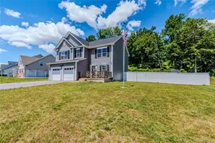 211 Ridgeline Dr, Poughkeepsie, NY 12603 - Photo 2