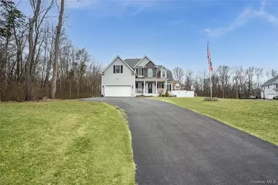 12 Whalen Road, Hopewell Junction, NY 12533 - Photo 2