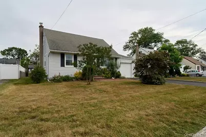 161 Van Buren Street, West Babylon, NY 11704 - Photo 2