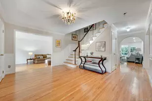 16 Hearthstone Cir, Scarsdale, NY 10583 - Photo 4