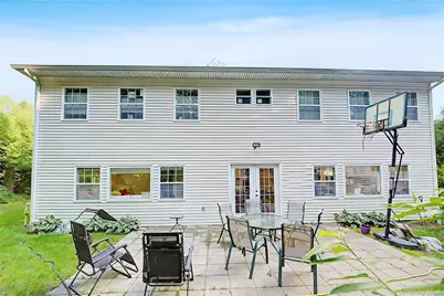 87 Susquehanna Avenue, Great Neck, NY 11021 - Photo 24