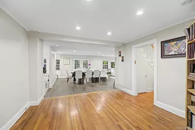 87 Susquehanna Avenue, Great Neck, NY 11021 - Photo 12