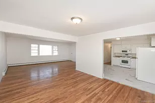 8 Harbor Hill Rd, Glen Cove, NY 11542 - Photo 4