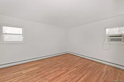 8 Harbor Hill Road #2 Second Floor, Glen Cove, NY 11542 - Photo 12