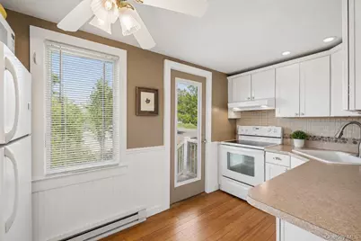 136 Bayview Avenue, Southold, NY 11971 - Photo 12
