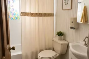 27 Pine Rd, Amityville, NY 11701 - Photo 8