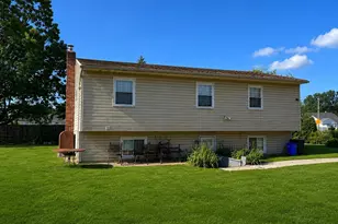 27 Pine Rd, Amityville, NY 11701 - Photo 14
