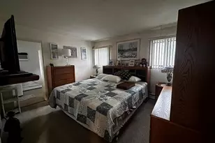 45 W Clearwater Rd, Lindenhurst, NY 11757 - Photo 8