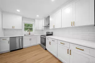 9 4th St, Nesconset, NY 11767 - Photo 18