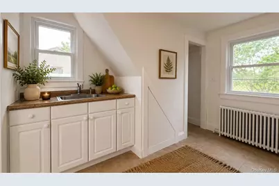 46 S 6th Street #cottage, Locust Valley, NY 11560 - Photo 4