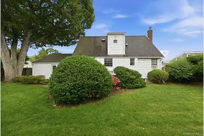 207 Sullivan Avenue, Farmingdale, NY 11735 - Photo 32