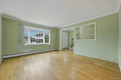 207 Sullivan Avenue, Farmingdale, NY 11735 - Photo 4