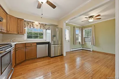 207 Sullivan Avenue, Farmingdale, NY 11735 - Photo 12