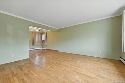 207 Sullivan Avenue, Farmingdale, NY 11735 - Photo 2